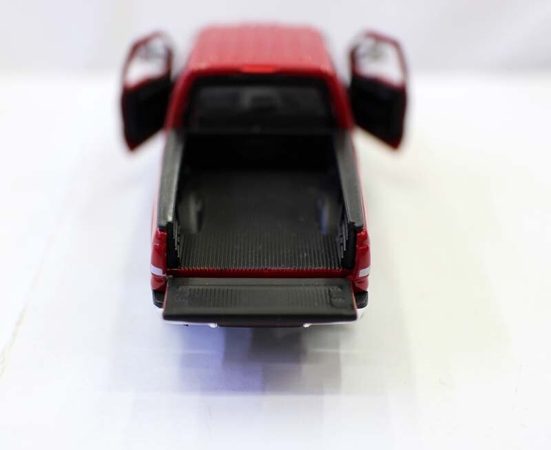 Metal 1/64 Scale Ford F250 Pickup Truck Double Seat Diecast Alloy Toy Model Gift