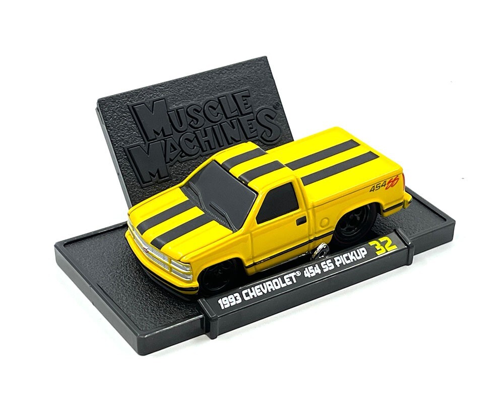1993 Chevrolet 454 SS Pickup Yellow w/stripes 1:64 Muscle Machine 15572YL-3H