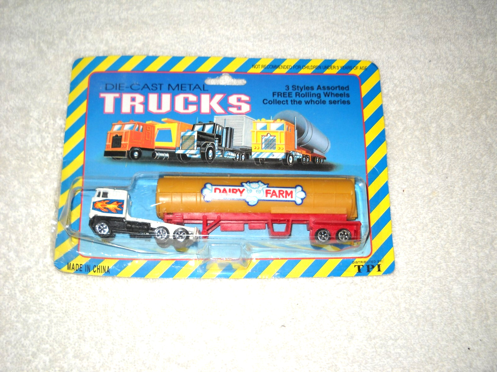 Trucks, Diecast Metal, Dairy Farm, Please see the photos.