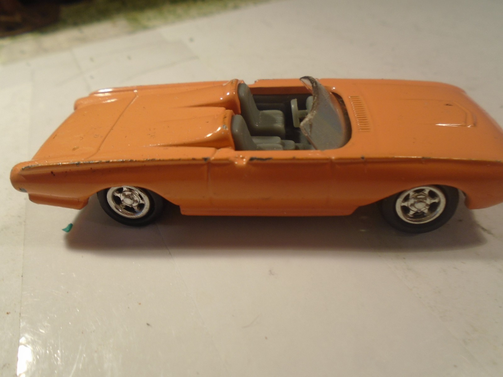 JHONNY LIGHTING 1/64 SCALE No 557 1997 ISSUE 1962 THUNDERBIRD CONV 1-187-1