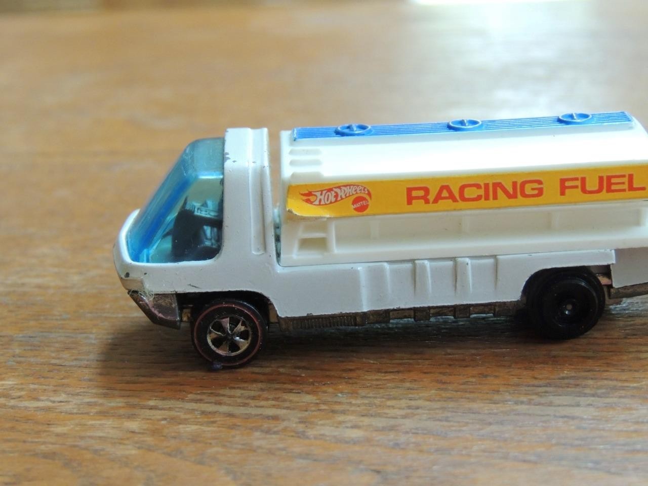 Vintage Hot Wheels Redline Heavyweights Fuel Tanker Truck White NICE! READ!