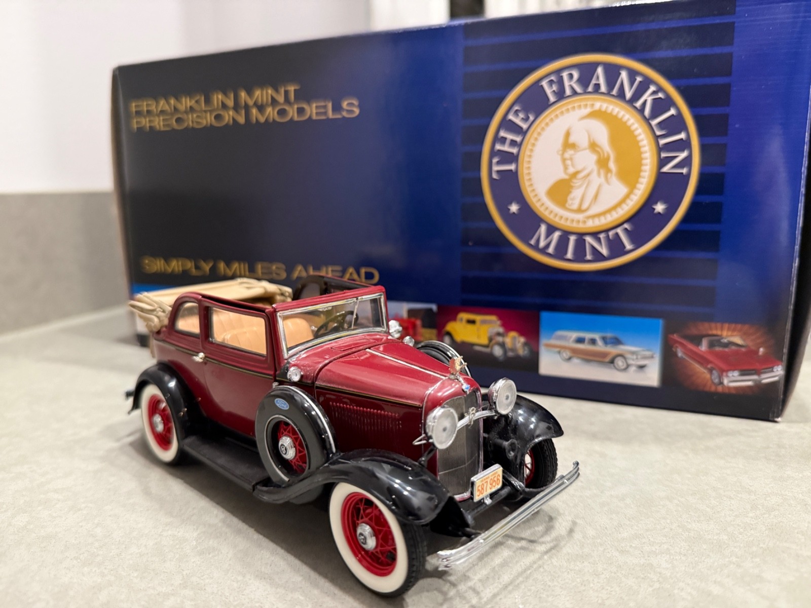 Bonnie and Clyde’s 1932 Ford V8 incl BOX ALL PAPERS AND ACCESSORIES. Beautiful!
