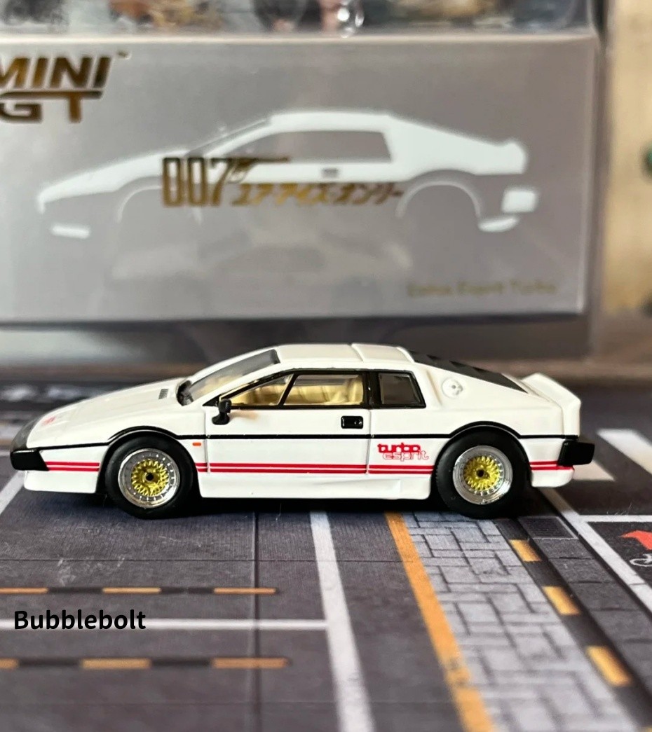 MINI GT 907 1/64 Lotus Esprit White 007 James Bond Movie Diecast Model Car