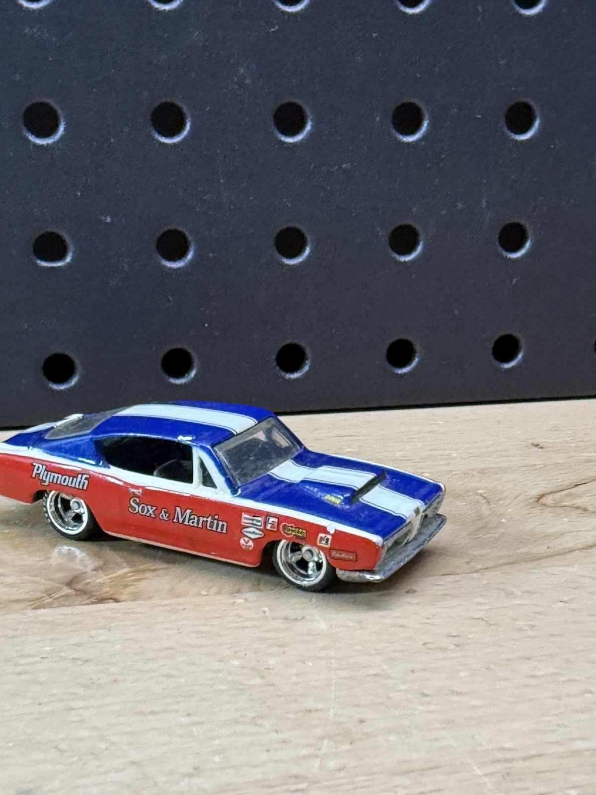 HOT WHEELS DRAG STRIP DEMONS SOX & MARTIN SUPER STOCK HEMI CUDA REAL RIDERS