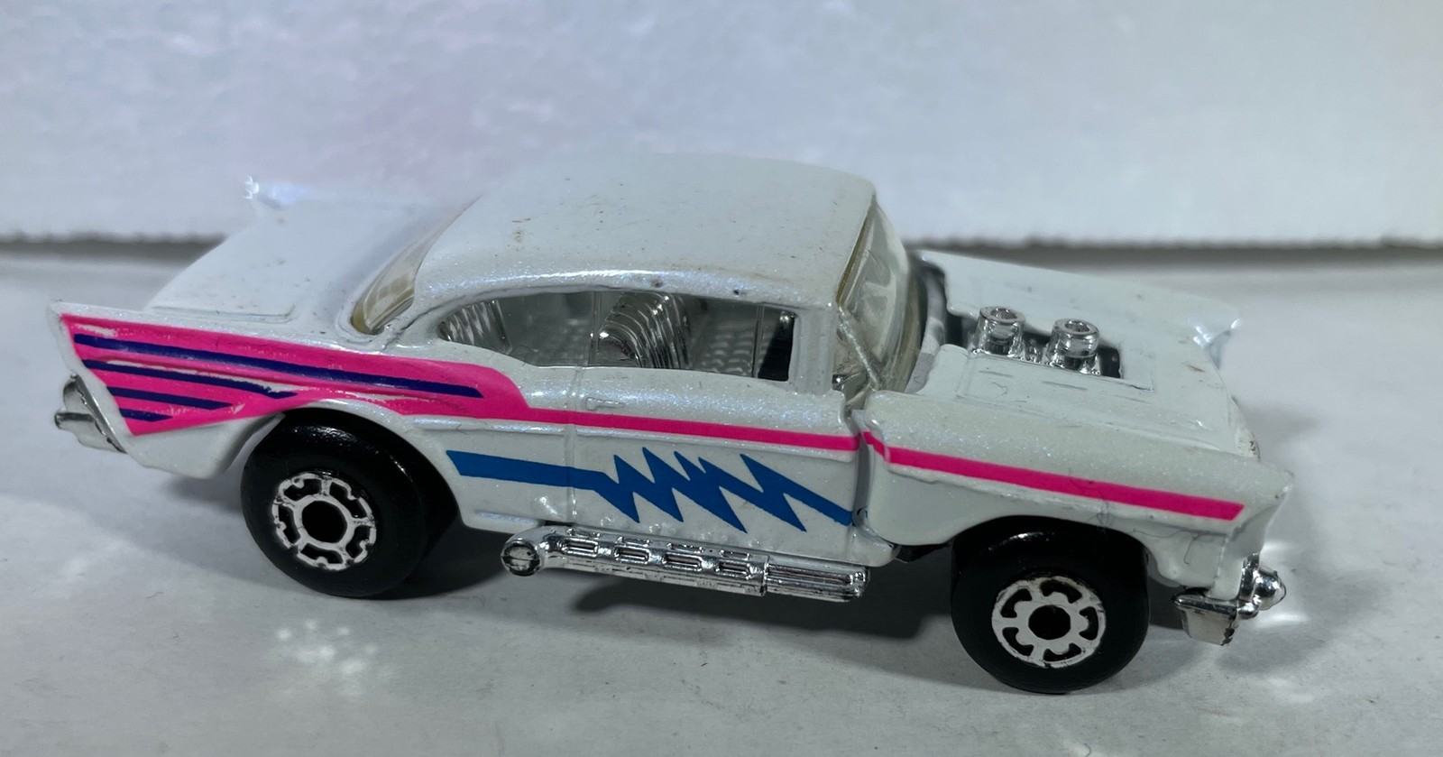 MATCHBOX # 4 WHITE 1957 CHEVY MB 4-D27