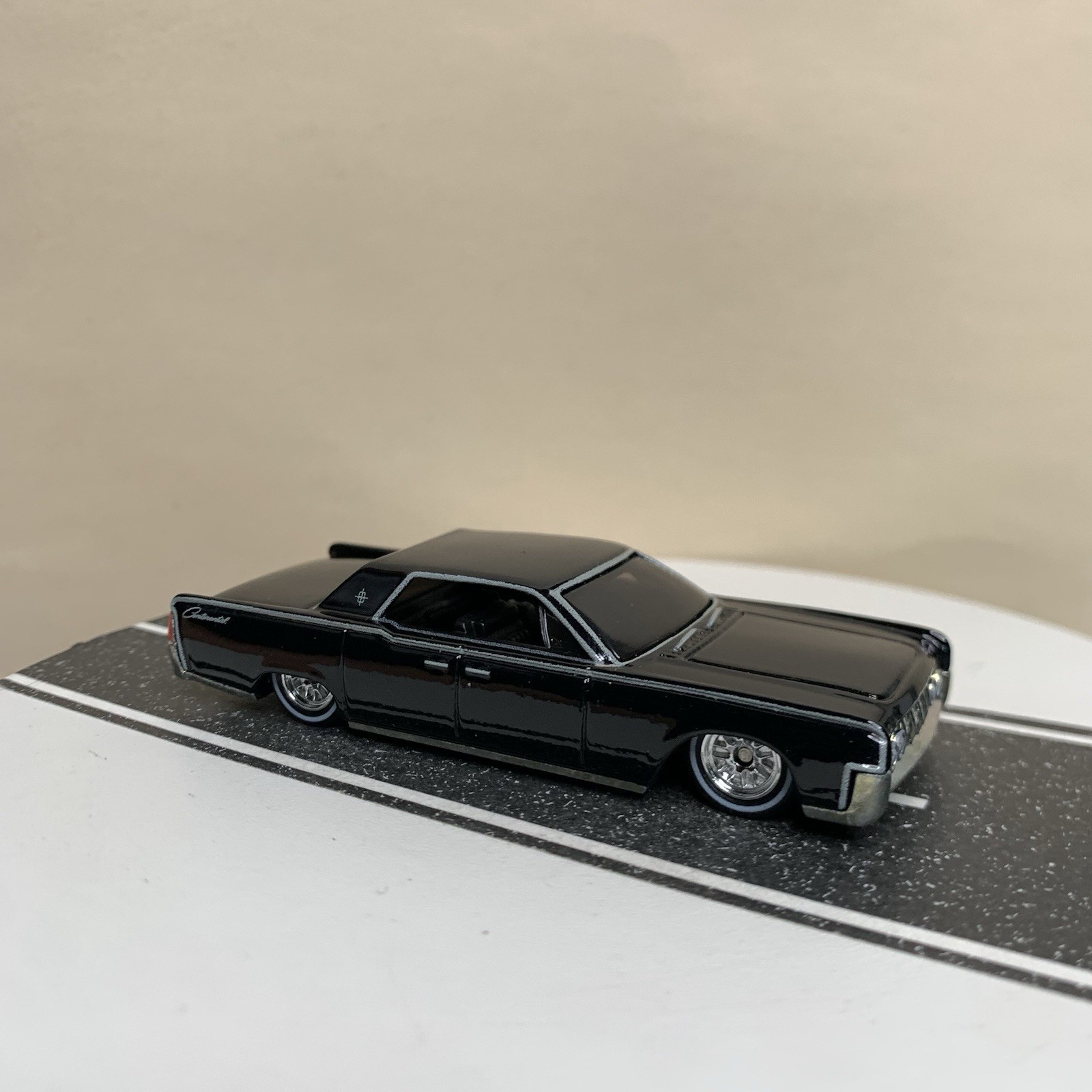 Hot Wheels Premium Pop Culture The Matrix 1964 Lincoln Continental Black 1:64 NM