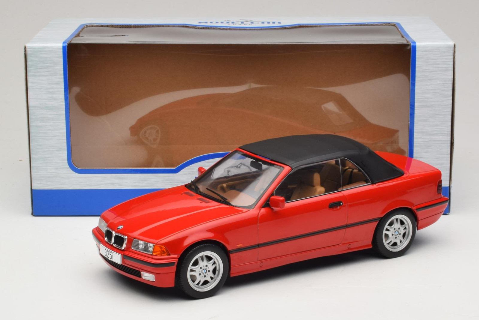 BMW 3 Series E36 Convertible 1:18 Red MCG | MCG18317