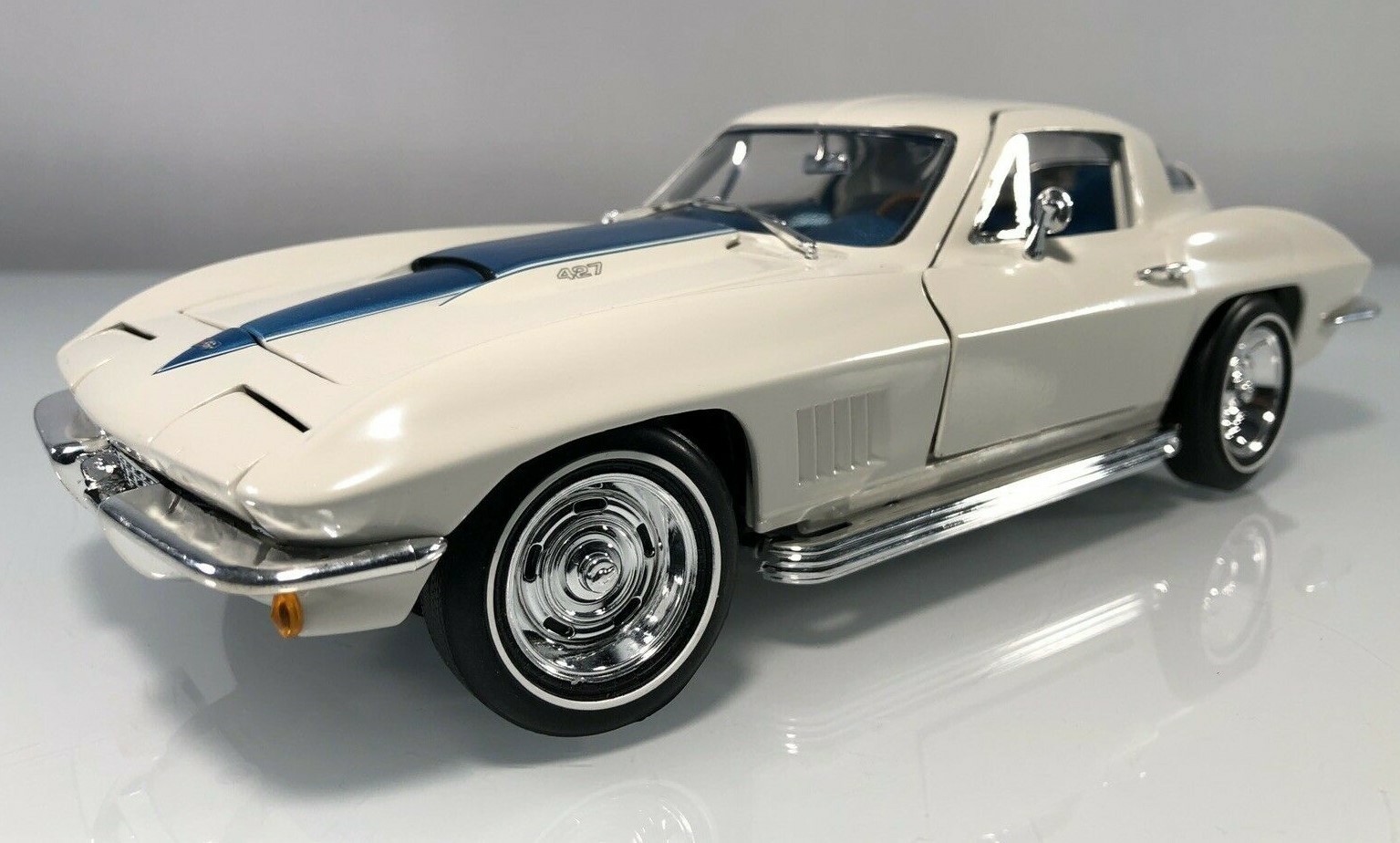 Corvette 1Chevrolet55Chevy57StingRay12Car1963Classic24Custom1967Built18Model1957