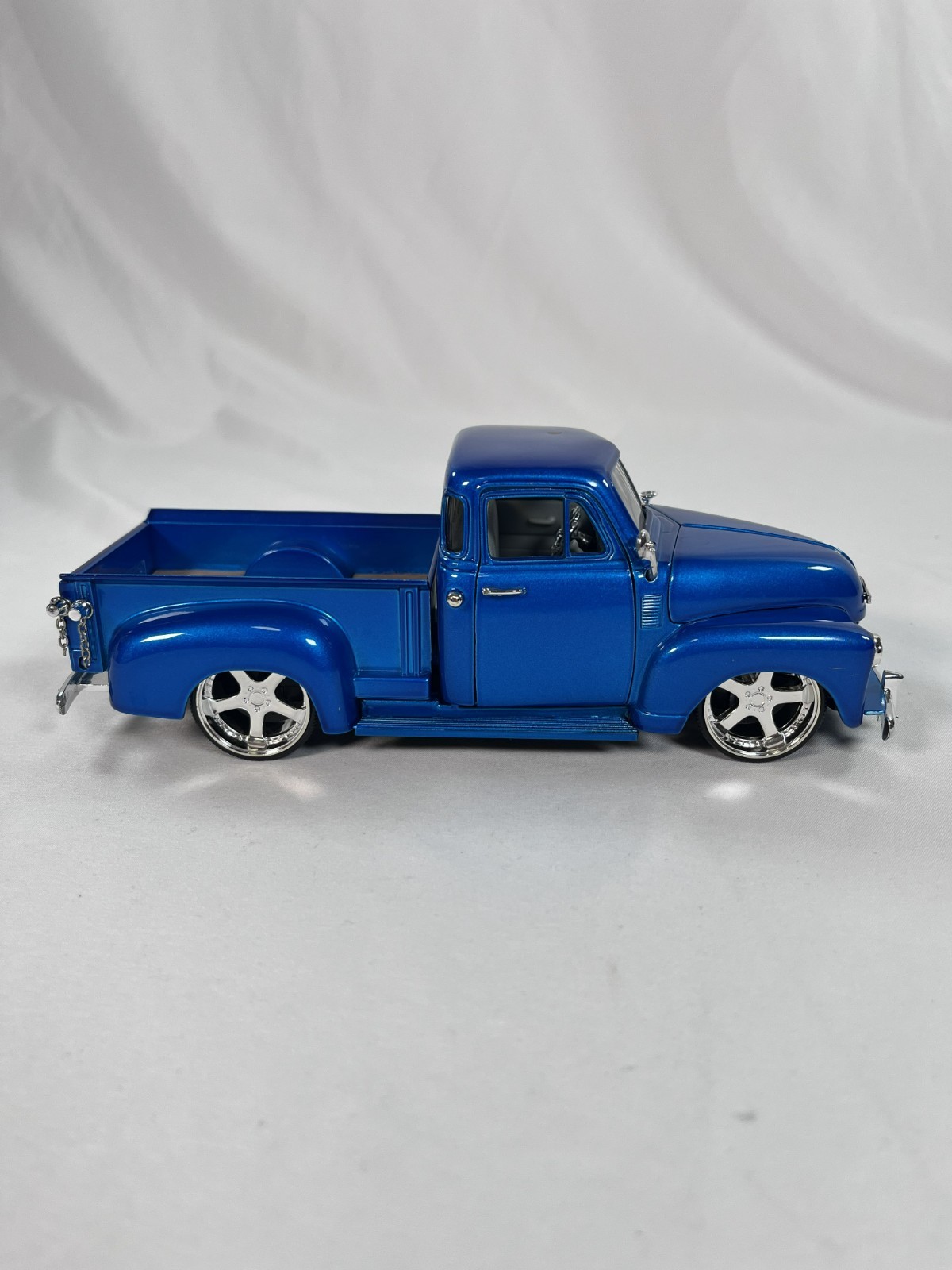 Jada Toys Dub City Old Skool 1951 Chevy Pickup Truck 1:24 Diecast Blue