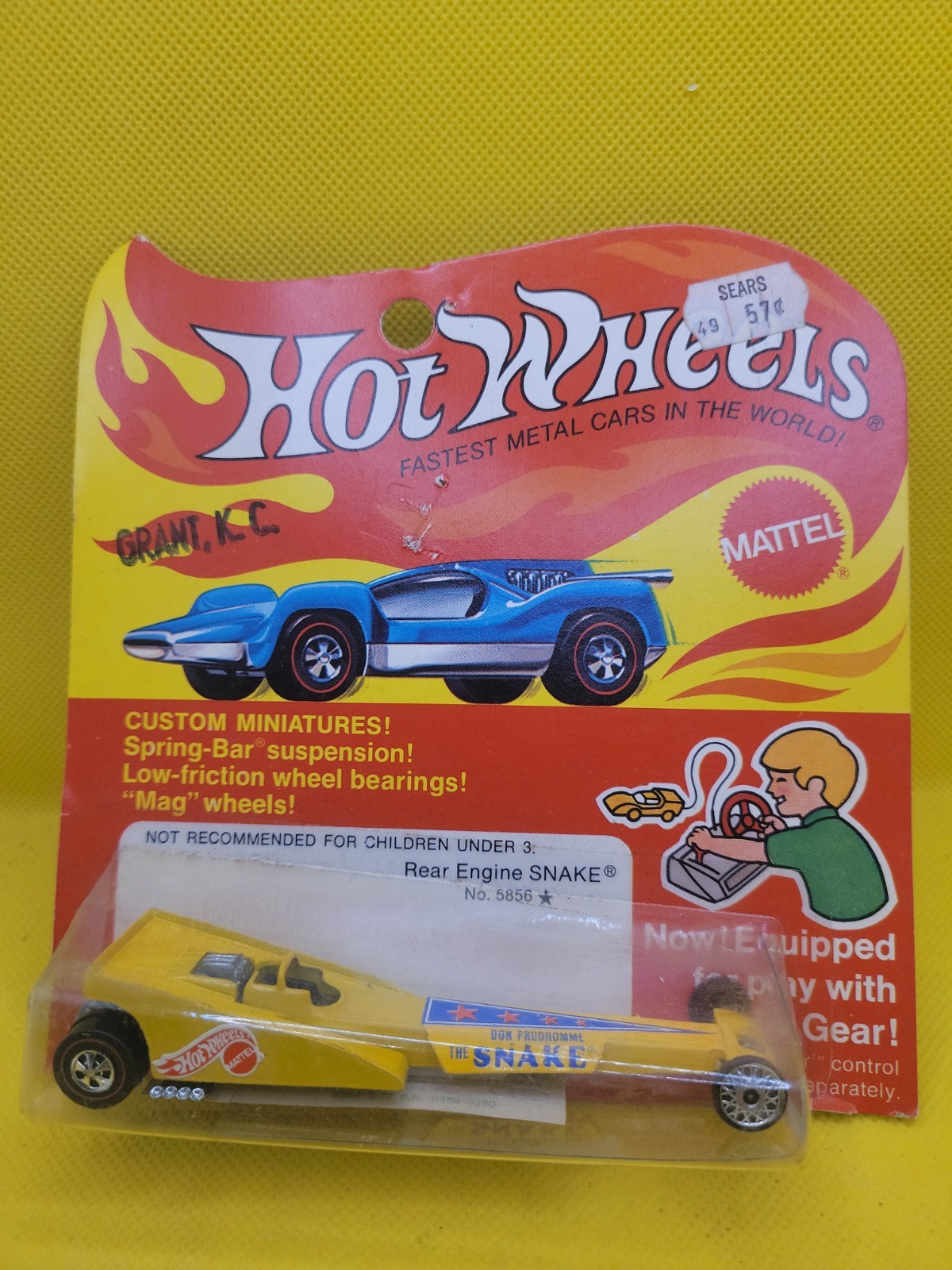 Hot Wheels Red Lines Rear Engine Snake Dragster on Card with Protector