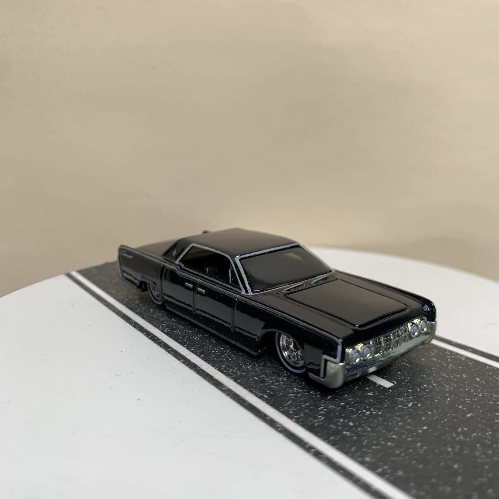 Hot Wheels Premium Pop Culture The Matrix 1964 Lincoln Continental Black 1:64 NM