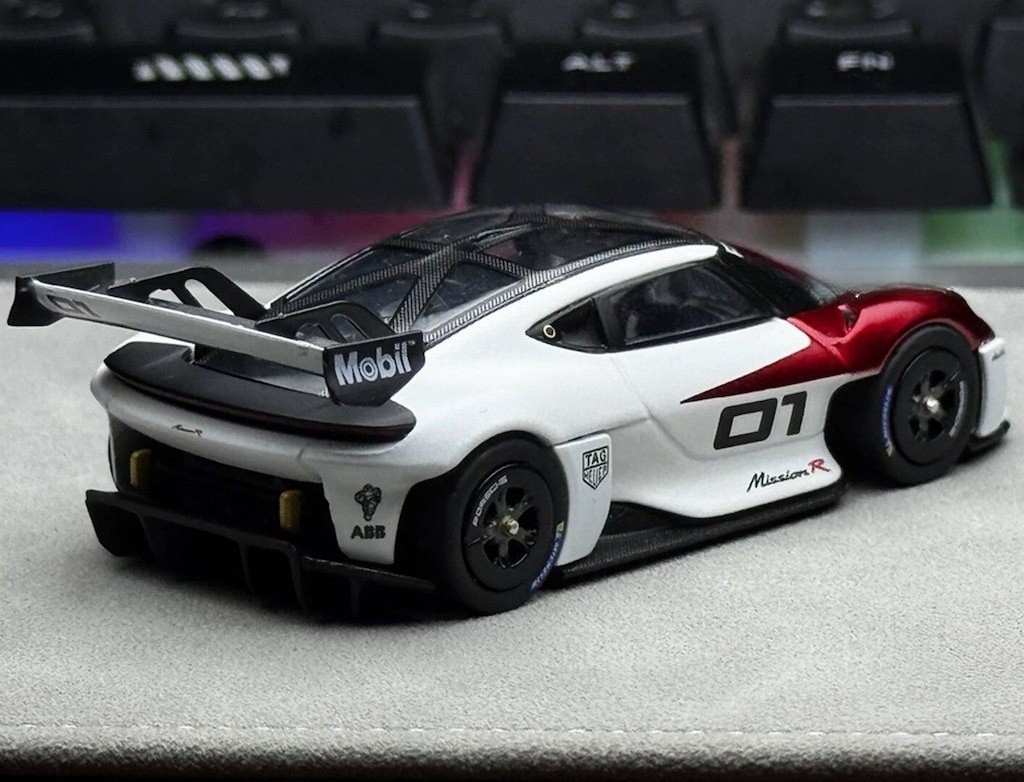 Karium 1:64 Red Mission R #1 Sports Model Diecast Display Car Quick delivery