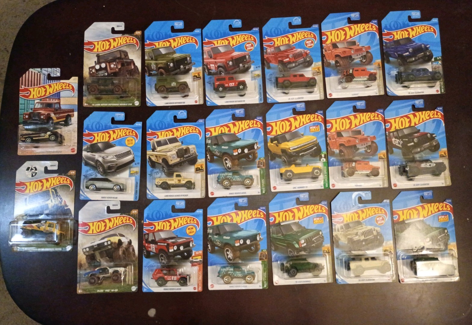 Lot of 12 Hot Wheels Land Rover Range Rover Velar and Jeep Factory Fresh