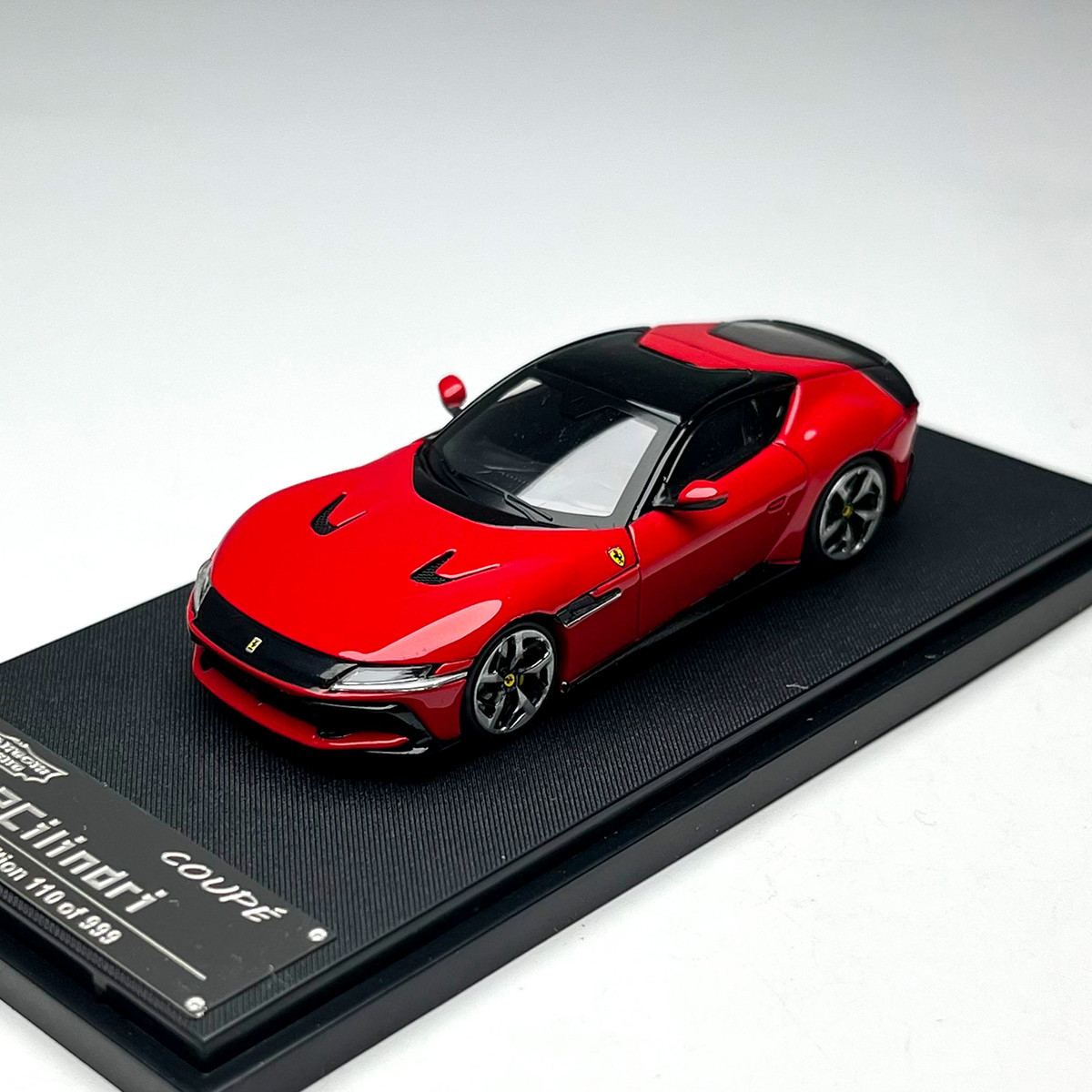 PK 1:64 Ferrari 12 Cilindri Phantom Knight Super Car Diecast Model Car