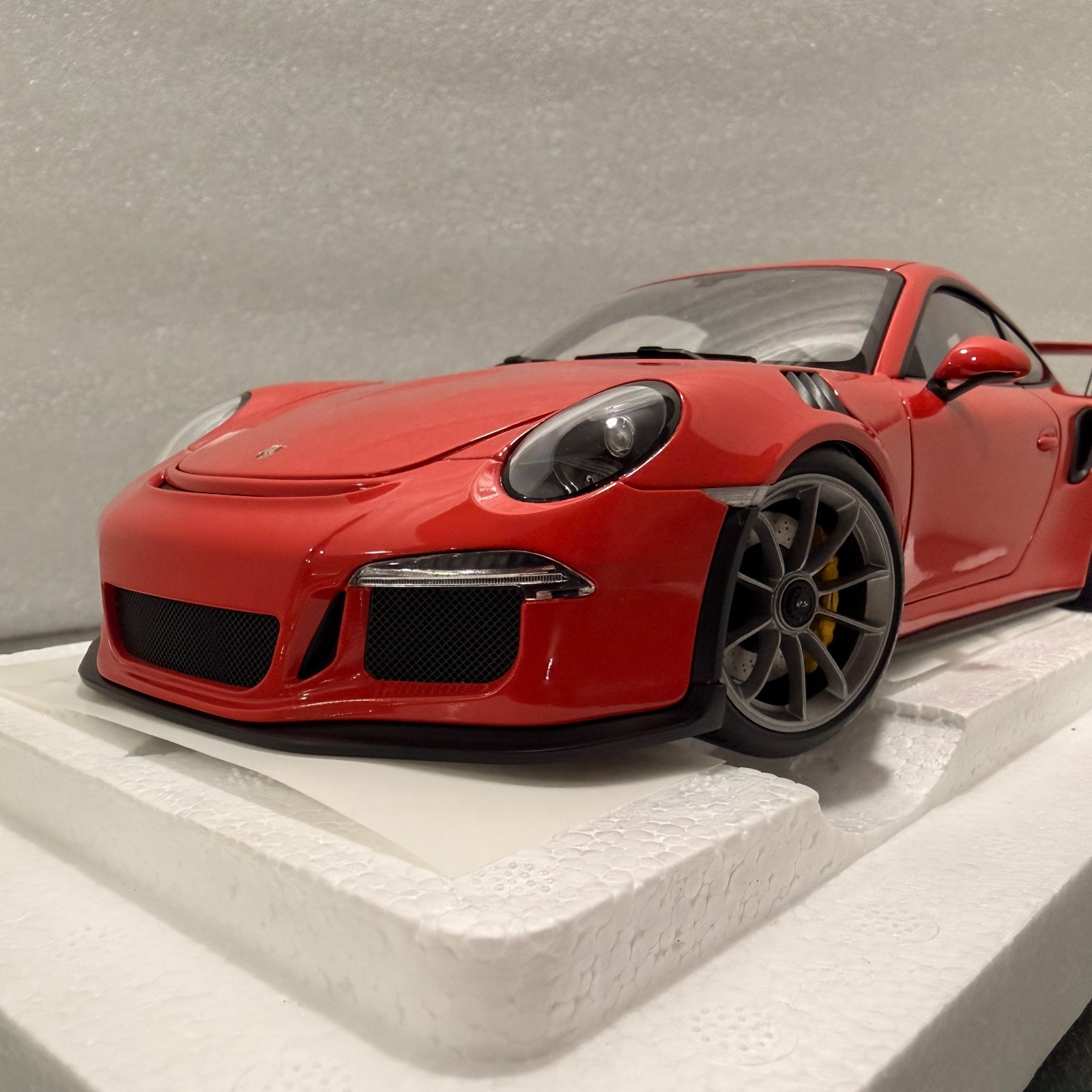 1:18 AUTOart Porsche 991.1 GT3RS Lava Orange 78165